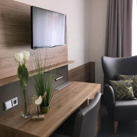 Otel Kronprinz 3*
